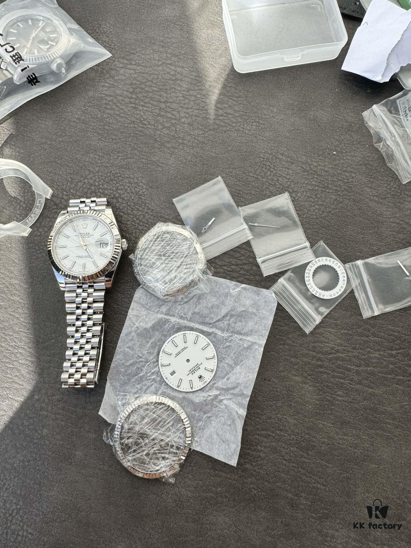 Clean Base with Genuine Replacement Parts Set (Calendar, Hands, Glass, Dial) and 18K Gold Dog Tooth Bezel – Refurbished with Secondary Chamfering and Brushed Finish