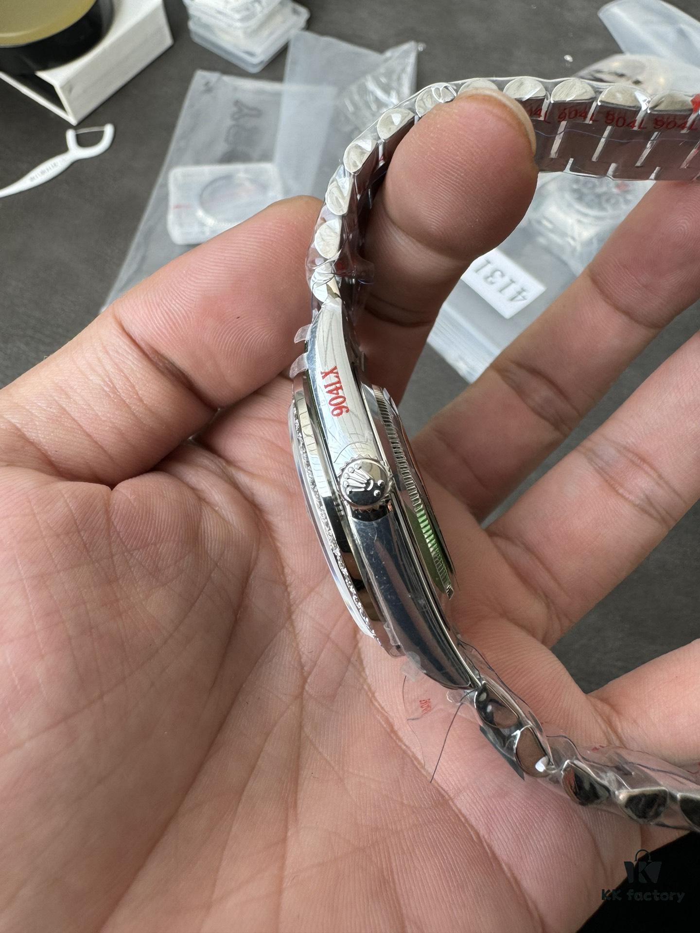 QF Counterweight DD Modified Moissanite Setting