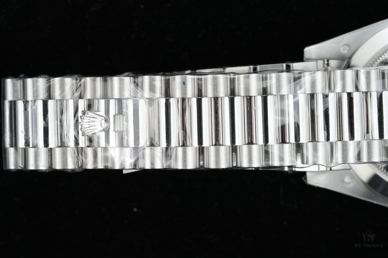 THB Weight with DD, APS Case from Same Factory, New Weight Material Closer to Genuine in Weight, Improved Chipping Issue, Custom Shanghai 3255 Movement with 70h Power Reserve, Best DD Available