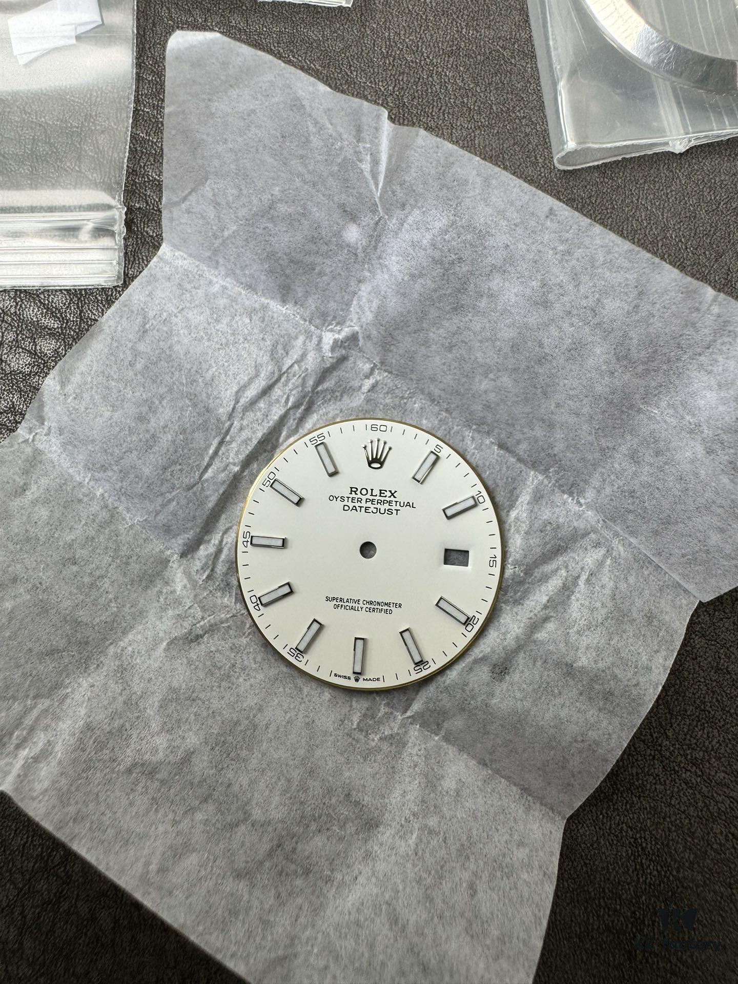 126300 White-Faced Genuine 5-Piece Set