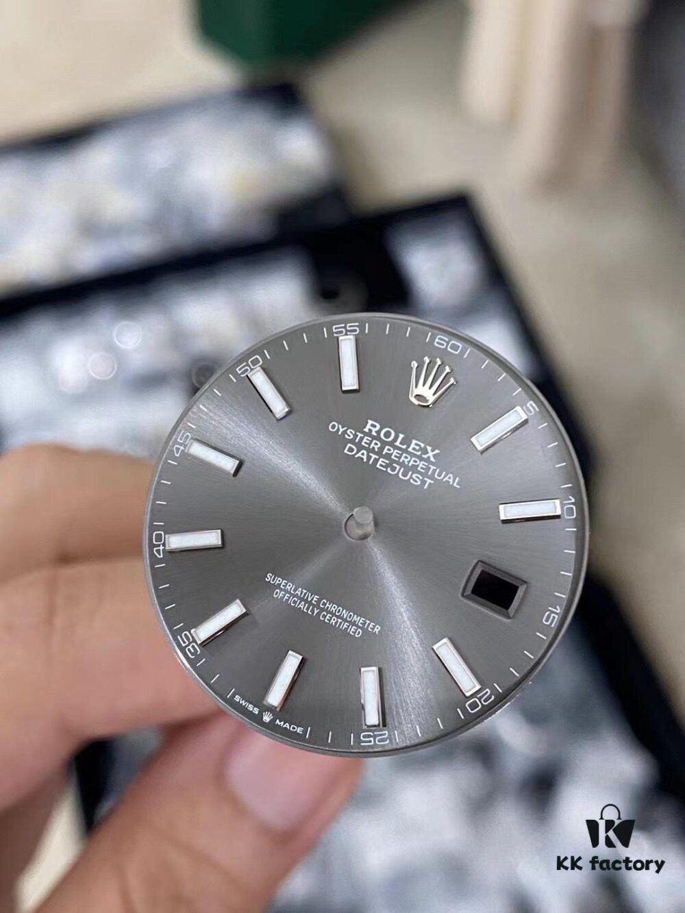 Log Gray Surface Front 5 Accessories Now