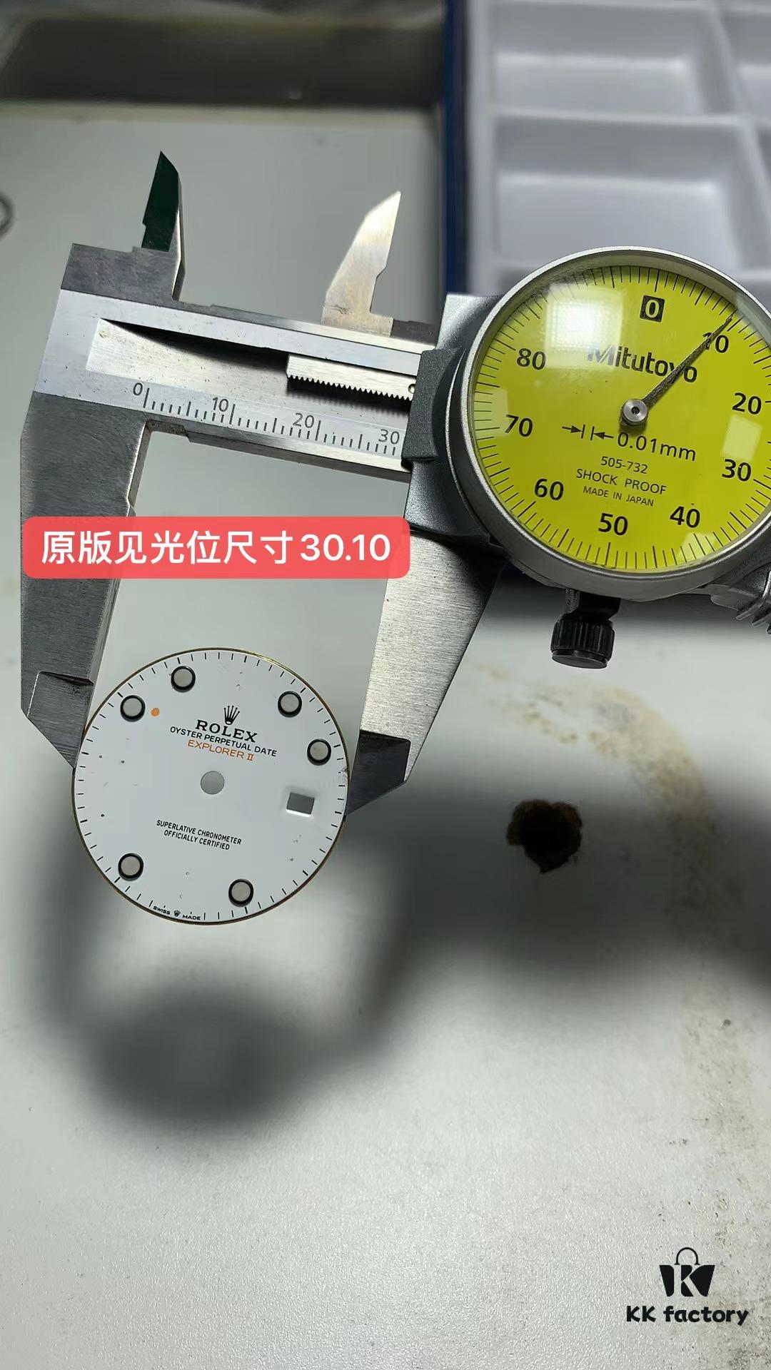 Clean Explorer II Macro Detail Comparison