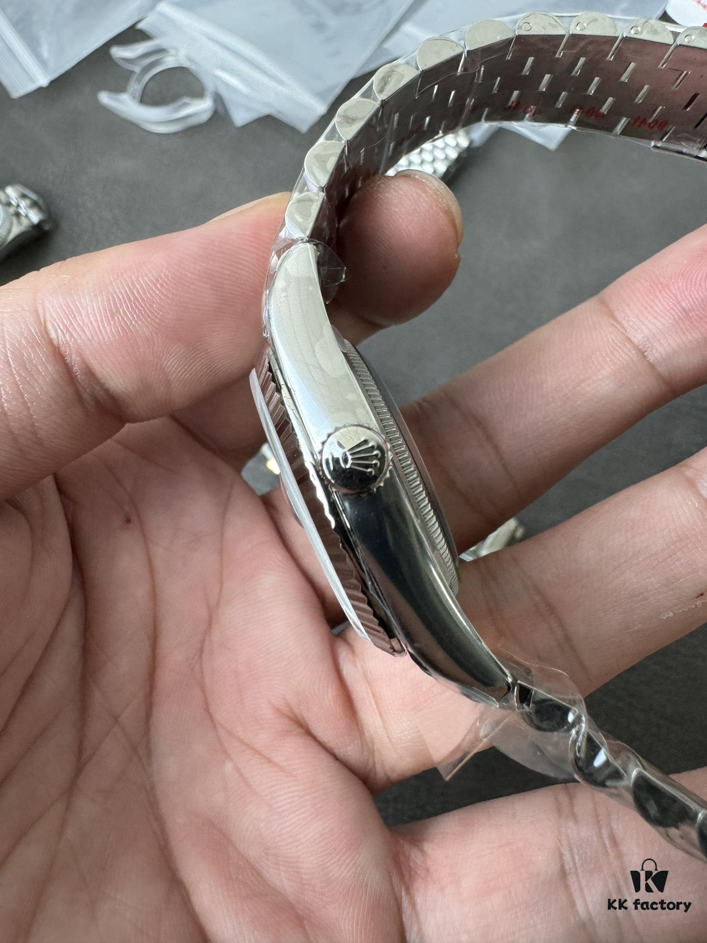 Clean 36mm Blue Dial Date Display