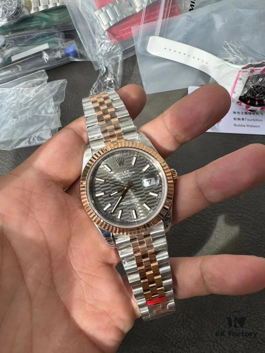 VS Rolex in Stock
