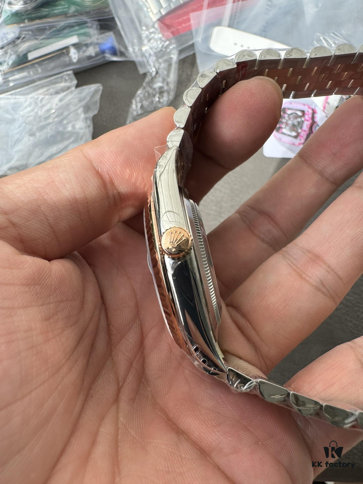 VS Interlaced Gold Checkered Pattern Diary Dan Dong 3235