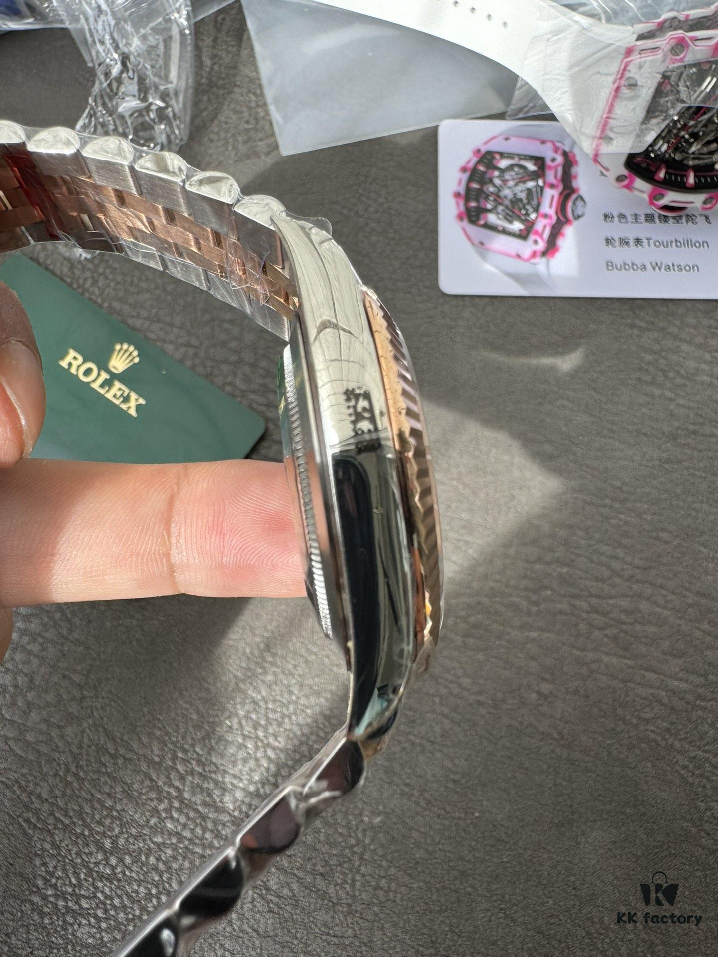 VS Interlaced Gold Checkered Pattern Diary Dan Dong 3235