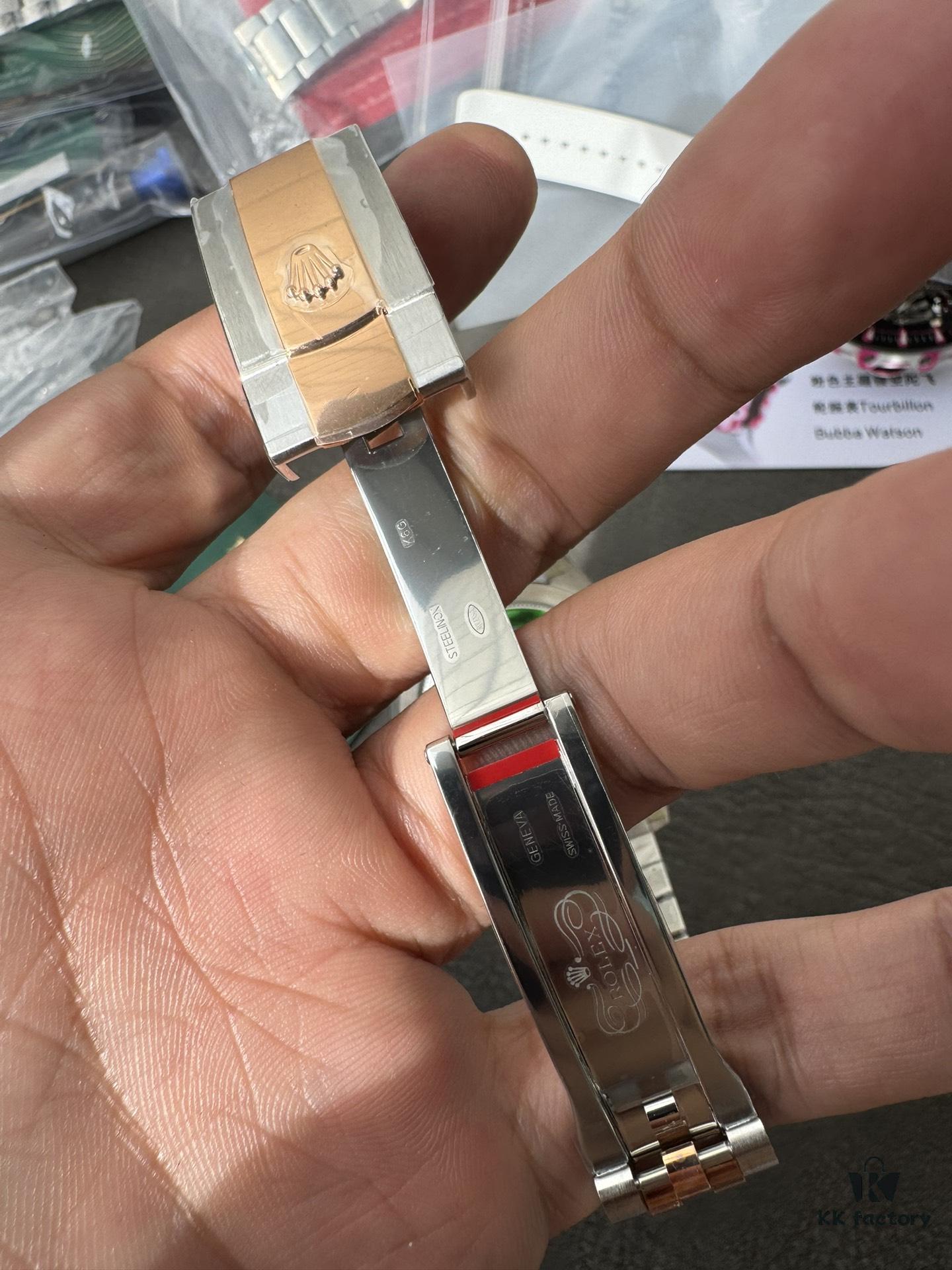 VS Interlaced Gold Checkered Pattern Diary Dan Dong 3235