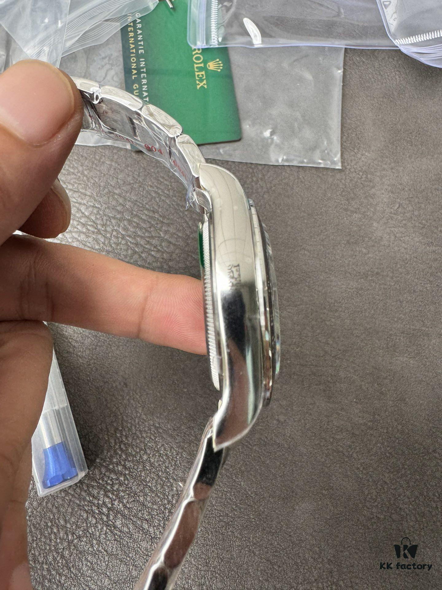 904L Factory New Release 2023 Model 126500 White Ceramic Panda Black Ceramic 4131 Integrated Movement (First Batch Includes Rolex Stainless Steel Strap and Exclusive T-Screwdriver for Precision Disassembly)