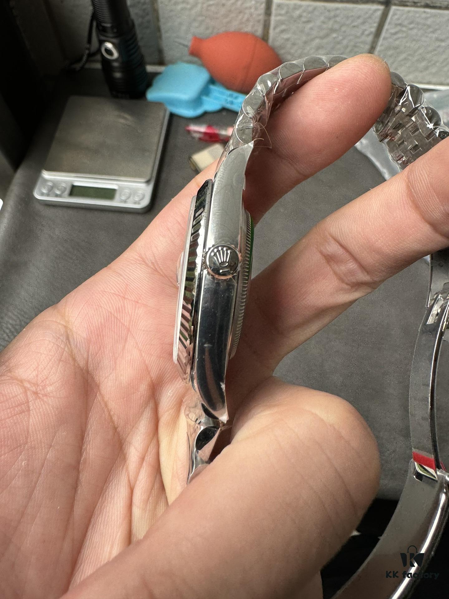 Clean41 Gray Log 3235 70-Hour Energy Storage Available Now