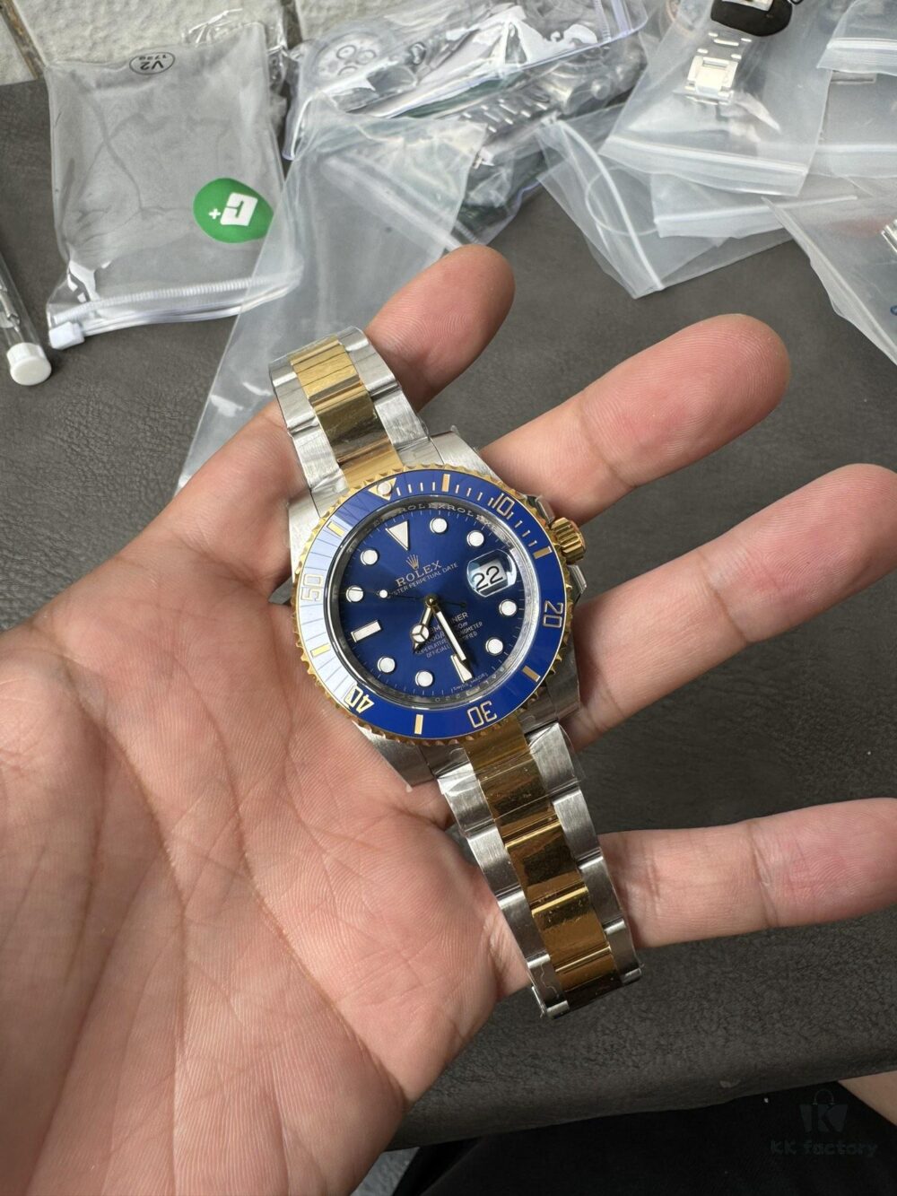 C+ Gold-Plated Black Water Ghost with Counterweight Version, Back Cover Weighted, Will Not Oxidize, Discolor, or Peel