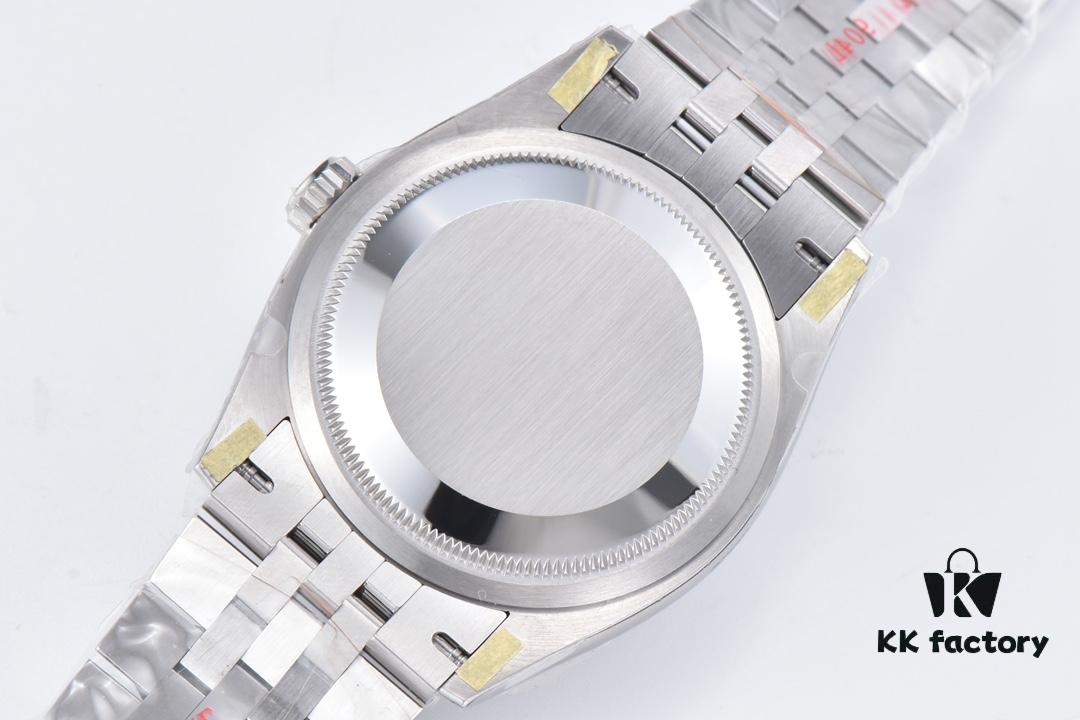 C Factory 126234 36mm Oyster Datejust, a Blessing for Small Wrists