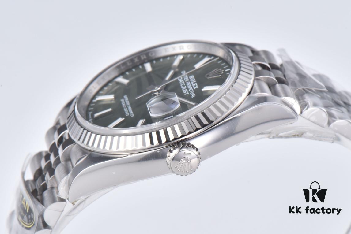 C Factory Clean 126234 36mm Green Dial with Palm Pattern – A Blessing for Slim Wrists