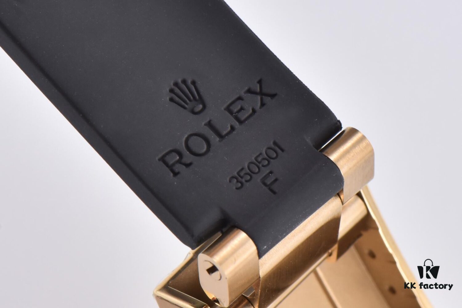 CLEAN Factory C-Factor Rolex 116518 Yellow Gold Panda Dial Daytona with Rubber Strap