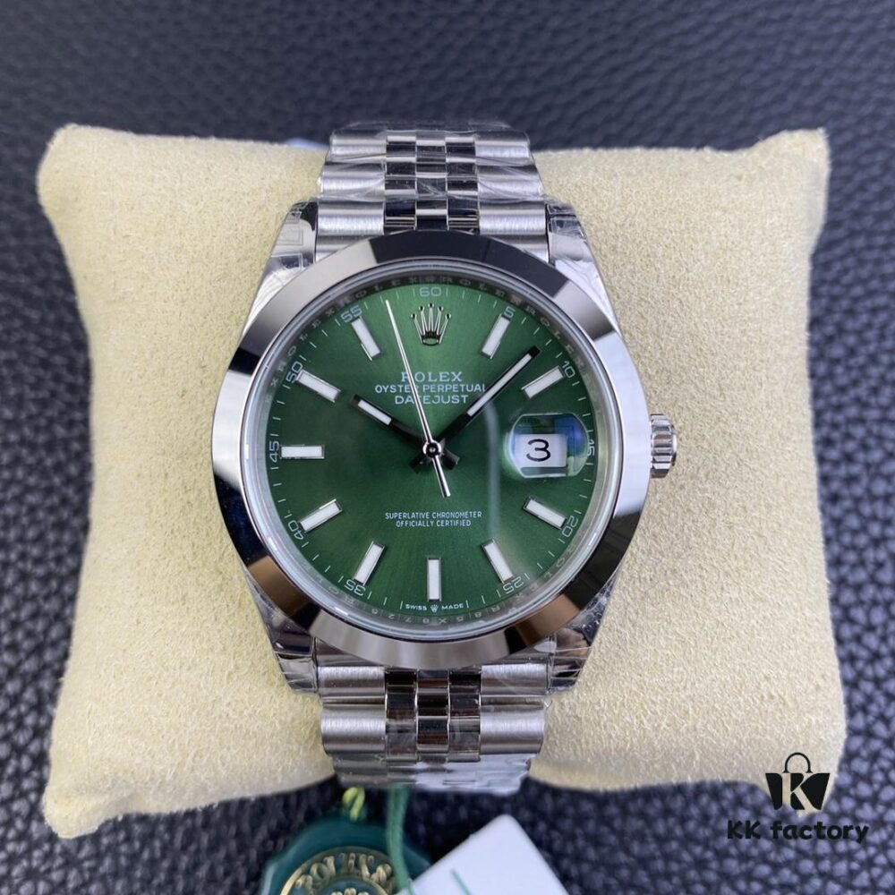 OW Log Can Be Shipped with Genuine Dial, Substitute Hands, Black Hole High-Transparency Glass, C Factory Same 3235 Movement, 904L Steel Case Precision Polished with Multiple CNC Processes, Original Genuine Dial Available for Shipment to Meet Demand