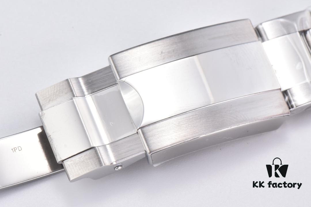 Clean Factory New Model Rolex GMT-Master 126719 White Gold Blue Enamel Dial