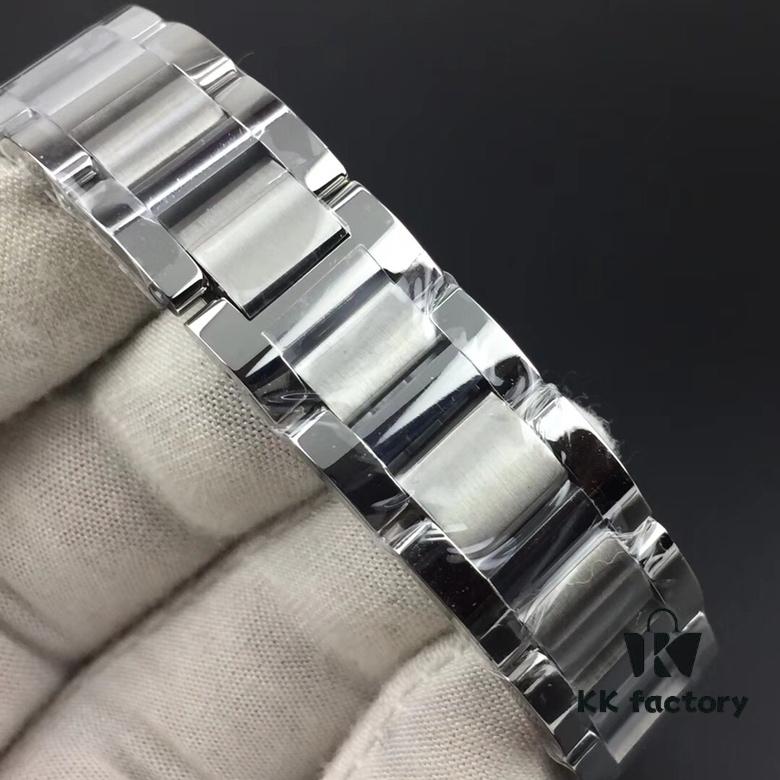 V6 Cartier Ballon Bleu Small Size, 28mm Diameter, Authentic Mold, Fully Realistic Interior and Exterior Design, Distinguishing Itself from Other Market Versions!