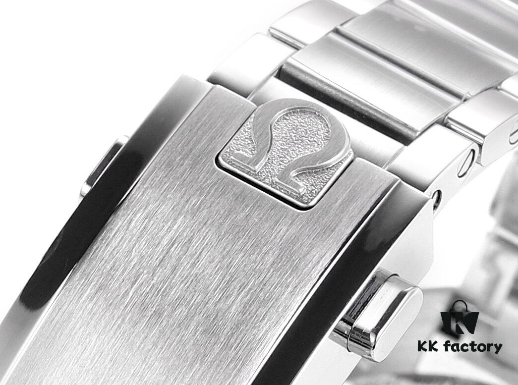 N1Factory Omega Speedmaster Series 310.32.42.50.02.001 'Full Configuration' Snoopy 50th Anniversary Limited Edition Watch