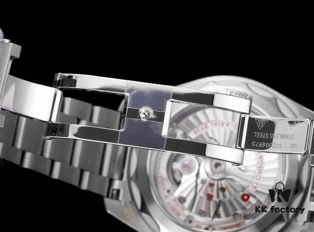 Omega Speedmaster Worldtimer 220.10.43.22.03.001