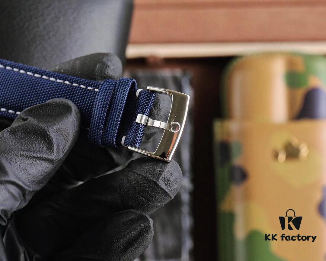 New Release: Third Generation Snoopy Omega OMEGA Speedmaster Series (50th Anniversary Limited Edition Watch of the Snoopy Award)