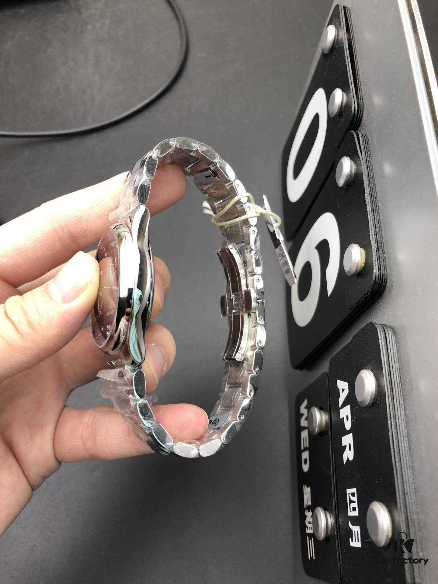 Master Craftsmanship Moon Phase - In Stock, Ships Immediately