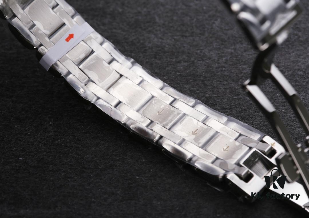 Mechanical Women's Watch with Full Circle VVS Diamonds, Longines La Lune L8.111.4.87.6, 120m Waterproof, Sapphire Crystal, Japanese NH05 Movement