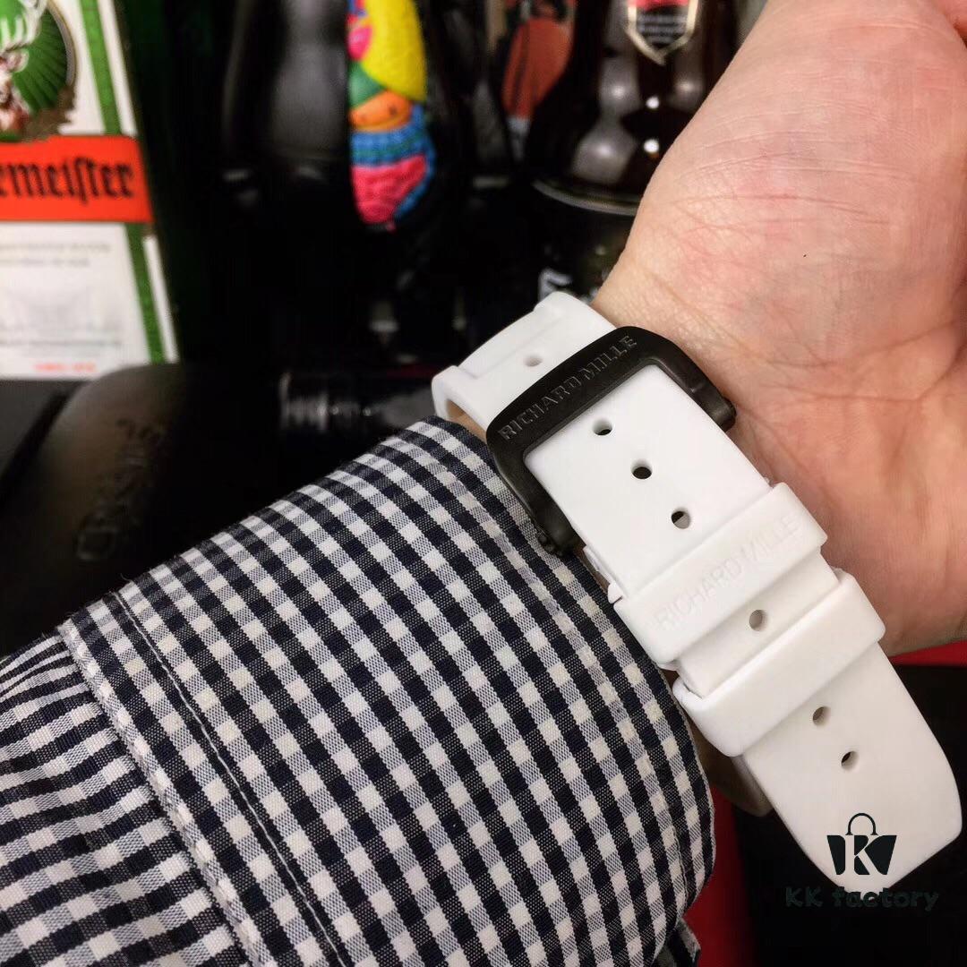 Richard Mille RM67-02 Champion High Jumper Edition 1:1 Precision Molded Case Made of 100% NTPT Carbon Fiber / Ceramic Material with Unique Texture, Equipped with Genuine Citizen Automatic Mechanical Movement Vibrating at 28,800, Fully Crafted Including Case and Small Components, Featuring Mature Technology and Distinctively Dynamic Design Lines, Paired with Special Nylon Strap, Size 48X42mm