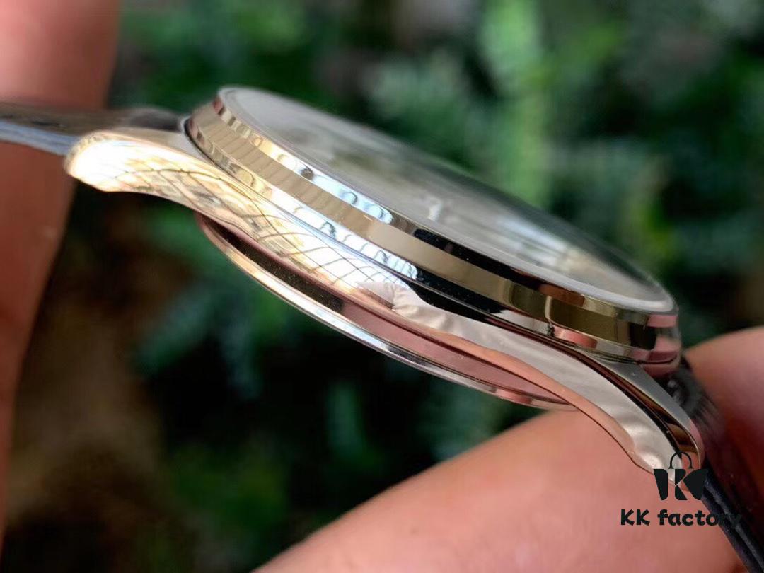 AZ Appreciation of 'Movement' Masterpiece — Jaeger Master Series Q1378420 Clown Watch, Elegantly Unveiled with Sincerity