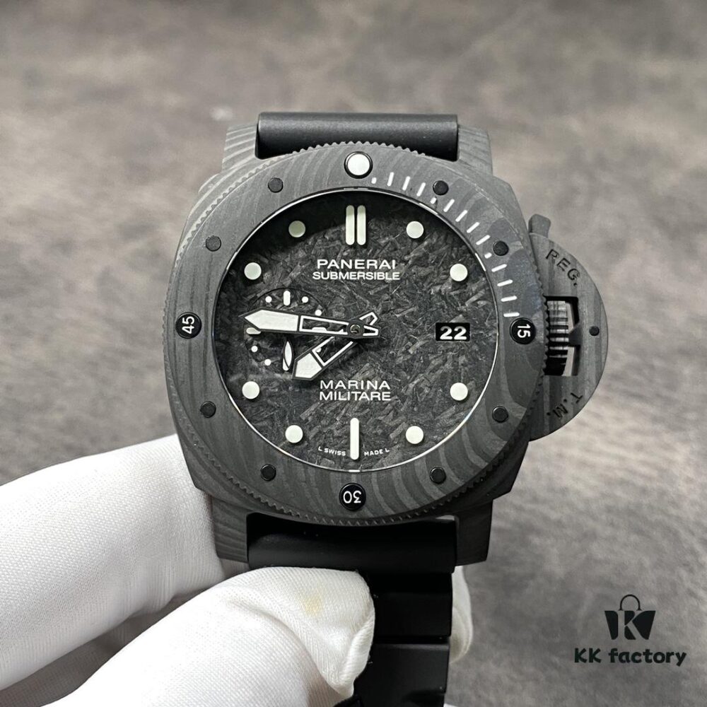 PANERAI Radiomir Submersible Series Automatic Mechanical Diving Watch PAM00979 PAM979 VS979 979 Carbotech Carbon Fiber Case Diving Countdown Bezel Sapphire Crystal Scratch-Resistant Crown Guard Bridge Luminous Dial with Italian Navy Frogman Commando Engraved Titanium PVD Black Case Back Rubber Expansion Strap P.9010 Movement 47mm Diameter