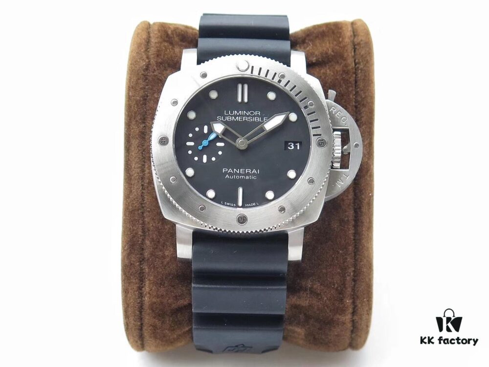 ZF Factory Replica Panerai PAM682, 1950 Series Small Diameter Model Suitable for Women, Seductive Blue Small Seconds, 42x16mm