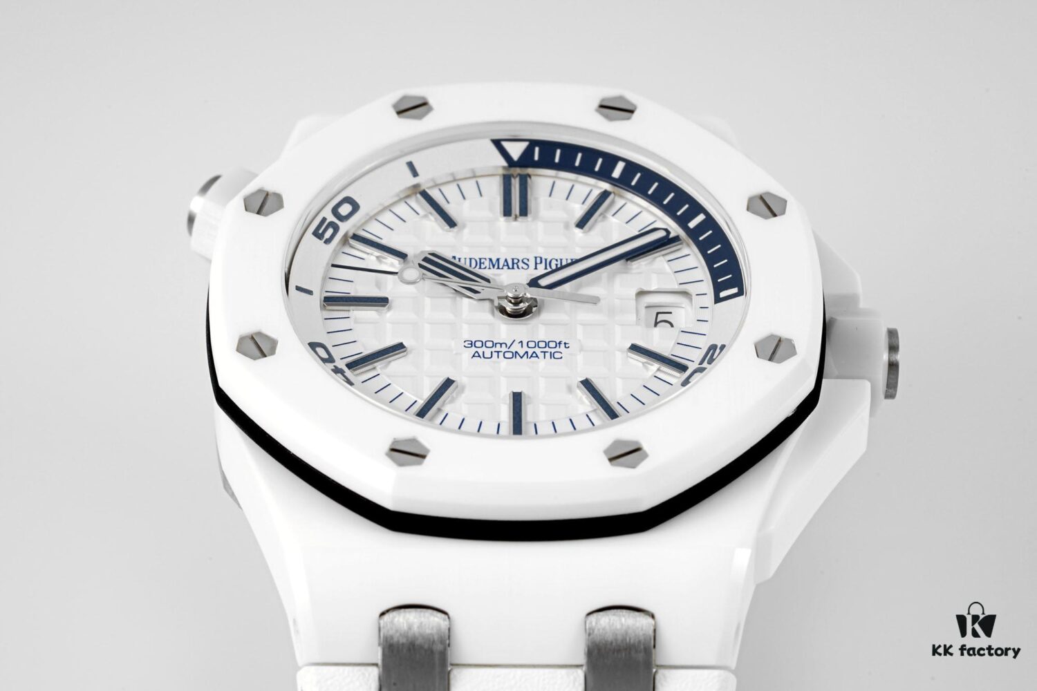 APS New Arrival 15707CB Powered by Top-Tier 3120 Integrated Movement Makes a Strong Debut