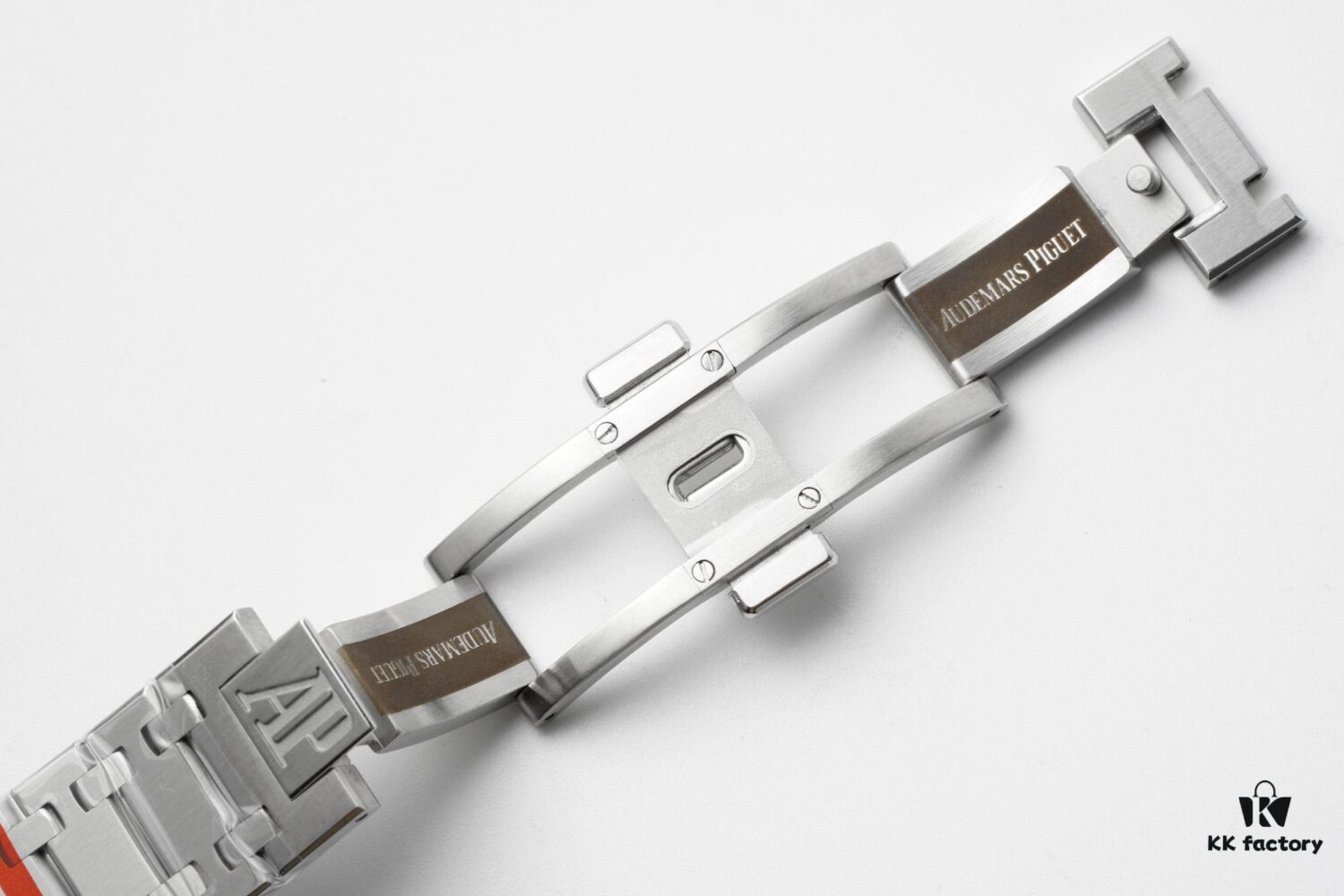 BF Presents to New and Loyal Customers: The Ultimate AP Steel King — Royal Oak 15202 Series Watch