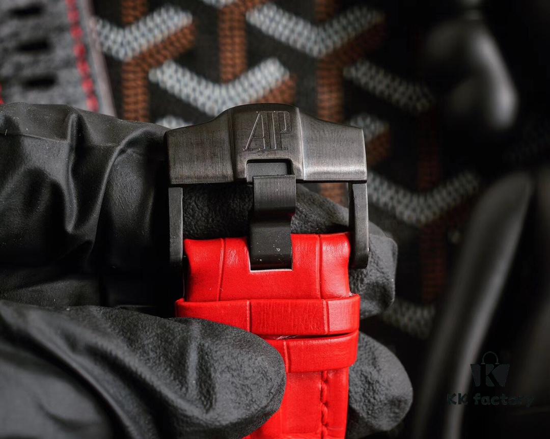 Royal Oak Offshore Survivor Limited Edition