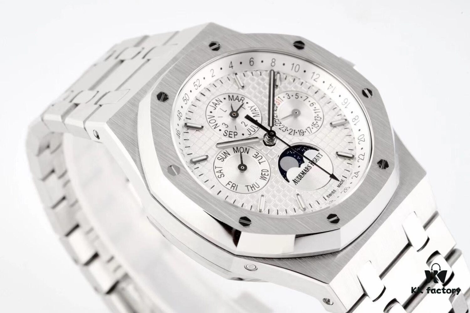 6931a8b0ccd8ab3d7af9d211 BF New Arrival AP Audemars Piguet Royal Oak Series Multi-Function Watch 26574, 26606
