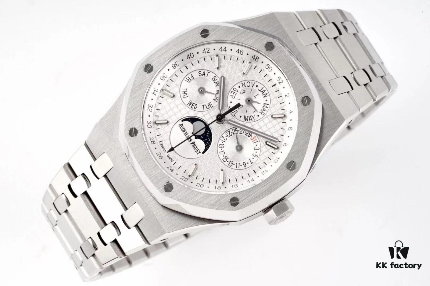 6931a8b1ccd8ab3d7af9d213 BF New Arrival AP Audemars Piguet Royal Oak Series Multi-Function Watch 26574, 26606