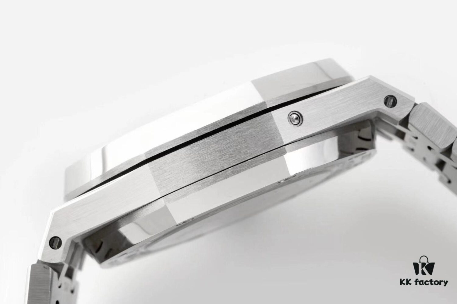 6931a8b1ccd8ab3d7af9d215 BF New Arrival AP Audemars Piguet Royal Oak Series Multi-Function Watch 26574, 26606