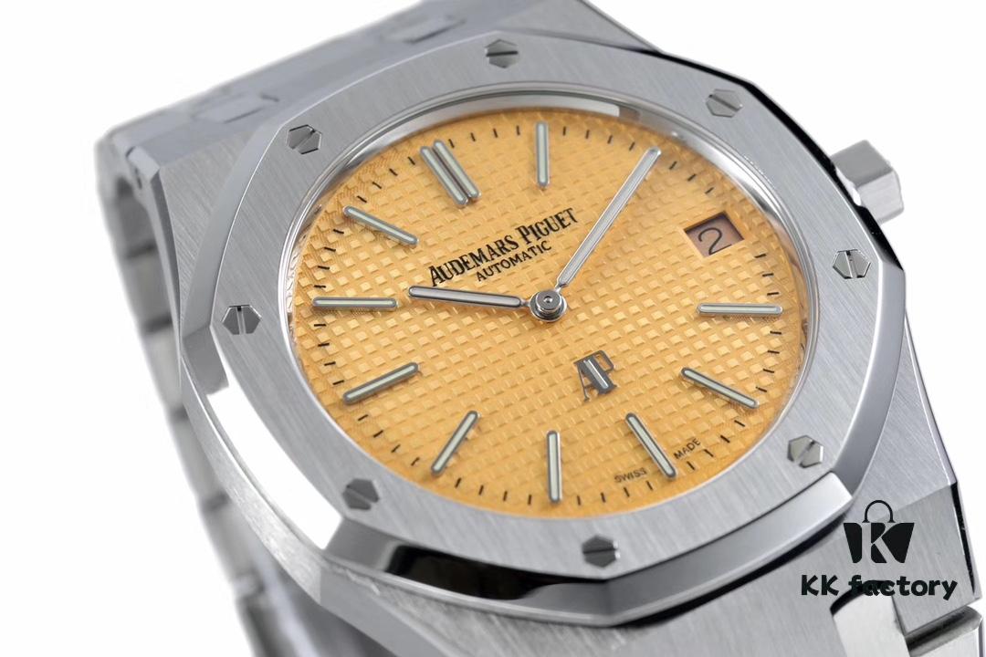 XF's Major New Release: Royal Oak 15202 Ultra-Thin 'Champagne Gold' Limited Edition