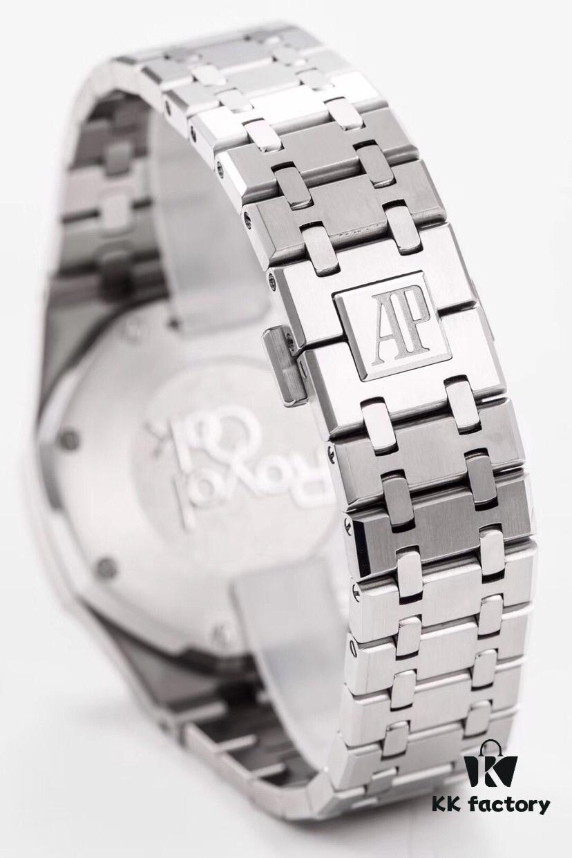 OM Factory's Latest Breakthrough: Royal Oak 26331 Chronograph Series – All Functions and Positions Identical to Original