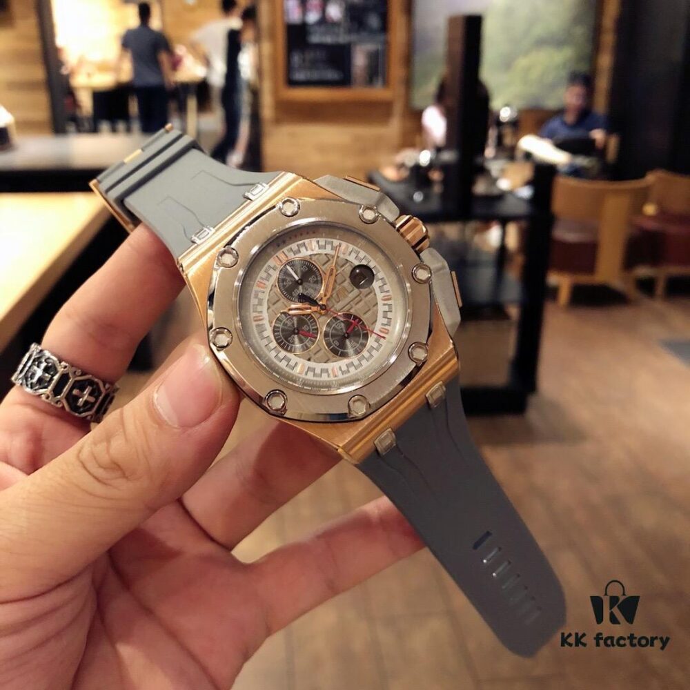 Audemar Piguet Royal Oak Offshore Series with Imported Multi-Function Automatic Mechanical Movement, Anti-Glare Sapphire Crystal, 316 Stainless Steel Case, and Imported Rubber Strap with Original Pin Buckle! Size: 44MM x 13MM