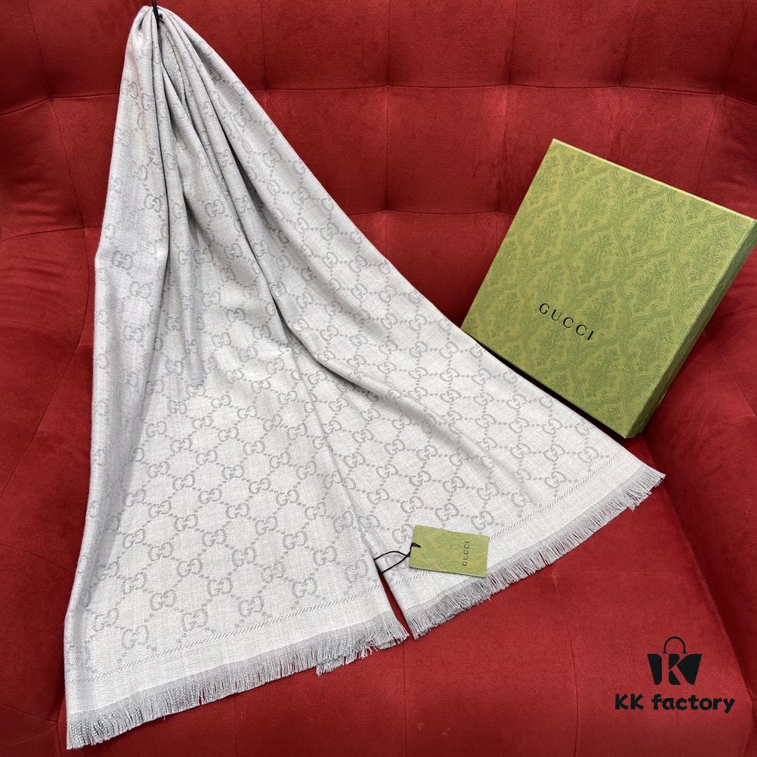 Classic Upgrade - Gray GUCI Double-Sided Jacquard Wool Scarf