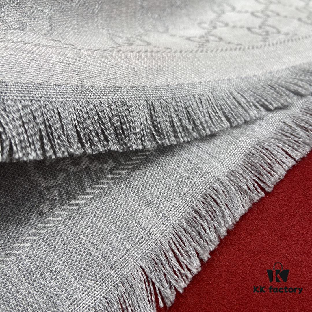 Classic Upgrade - Gray GUCI Double-Sided Jacquard Wool Scarf