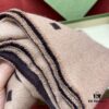 GUCCI Never Fails, The Hottest Scarf Sensation – A Perfectly Versatile Earth-Tone Beauty to Brighten Your Winter