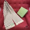 GUCCI Double-Sided Wool Scarf Classic Small Double G Logo, Khaki and Coffee Color Combination, Unisex Design