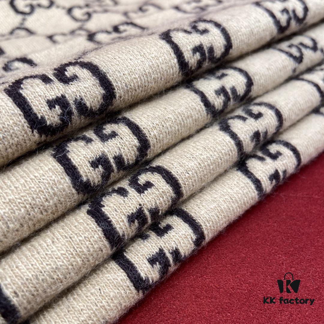 GUCCI Double-Sided Wool Scarf Classic Small Double G Logo, Khaki and Coffee Color Combination, Unisex Design