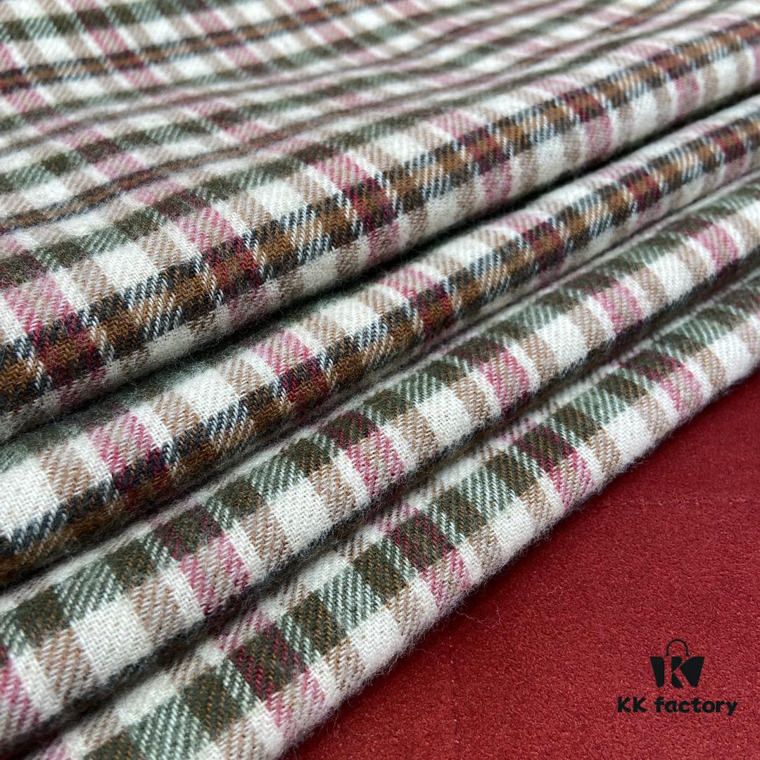 GUCCI Scarf – Versatile, Soft, and Comfortable with Double-Sided Design