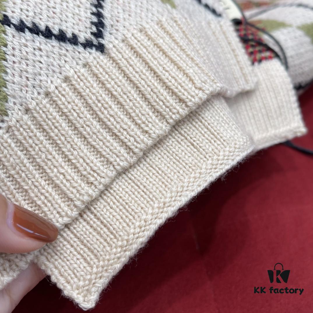 Bestseller GUCCI Geometric Pattern Kids' Scarf, Adorable Style Suitable for Adults Too – Vintage Charm, Super Soft and Non-Irritating, 100% Wool, 16*140cm