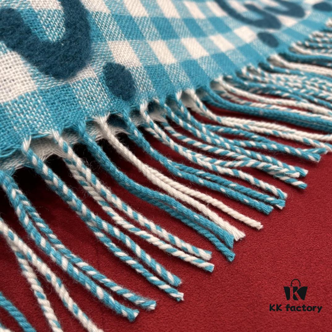 GUCCI Check Two-Tone Fringe Scarf