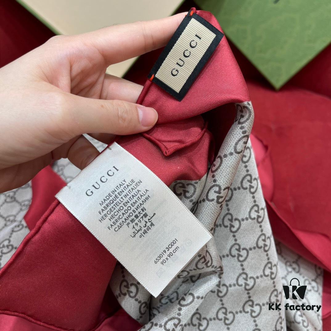 Gucci Red Silk Scarf with Shiny Heart and Classic Monogram, Elegant and Versatile, 100% Silk, 90*90cm