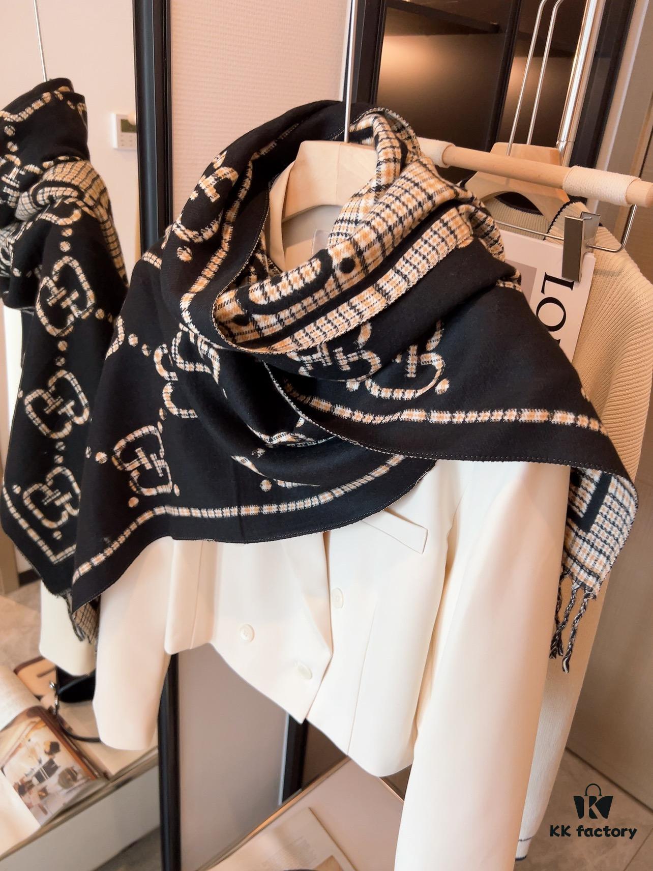 Gucci Classic Two-Tone Twill Scarf - Premium Quality, New 2022 Colors, Core-Spun Yarn