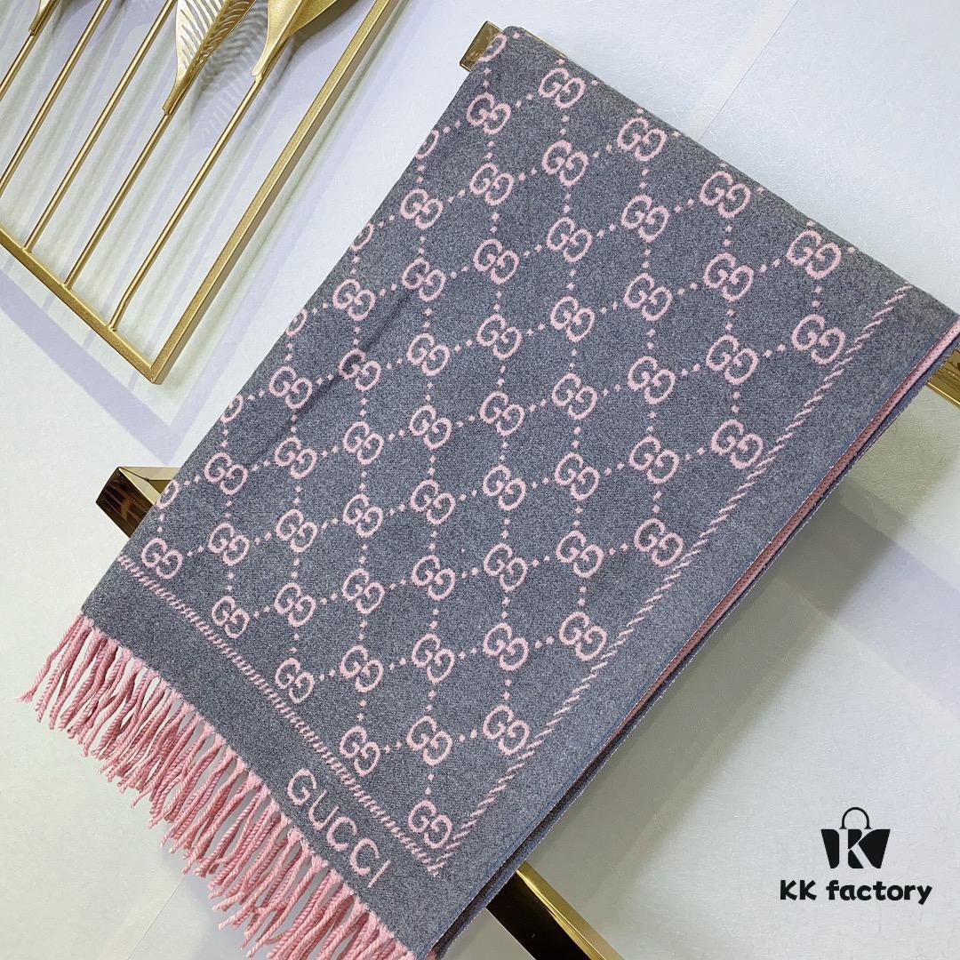 GUCCI (Gucci) 2020 Latest Masterpiece: Elegant and Timeless Scarf with Iconic Double G Design