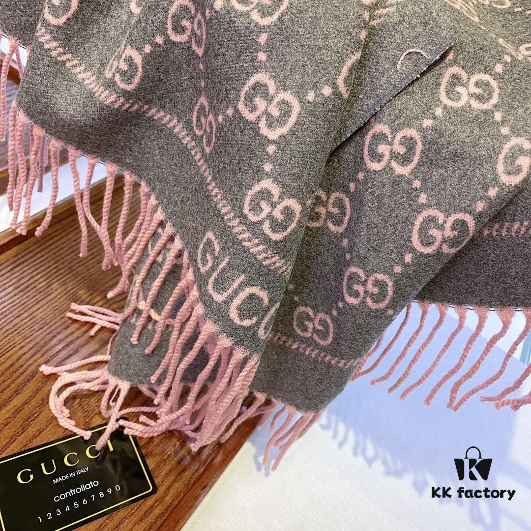 GUCCI (Gucci) 2020 Latest Masterpiece: Elegant and Timeless Scarf with Iconic Double G Design